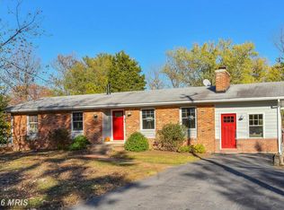 844 Van Buren St, Herndon, VA 20170
