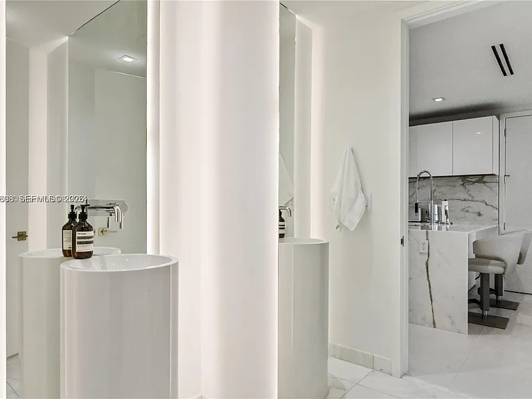 10203 Collins Ave #305 — Photo 10