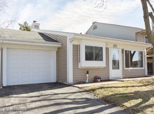 218 W Birchwood Dr, Romeoville, IL 60446