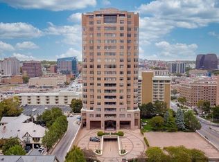 400 W 49th Ter APT 2046, Kansas City, MO 64112