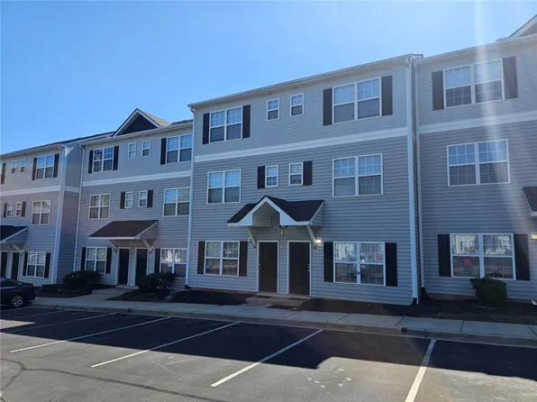 122 University Village Dr APT G, Central, SC 29630