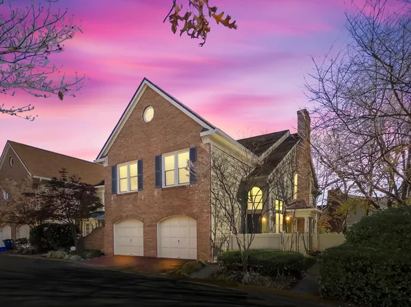 10831 Luxberry Dr #30, Rockville, MD 20852