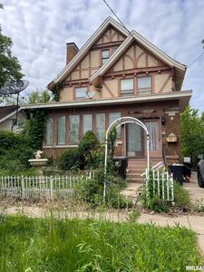 209 E Arcadia Ave, Peoria, IL, 61603