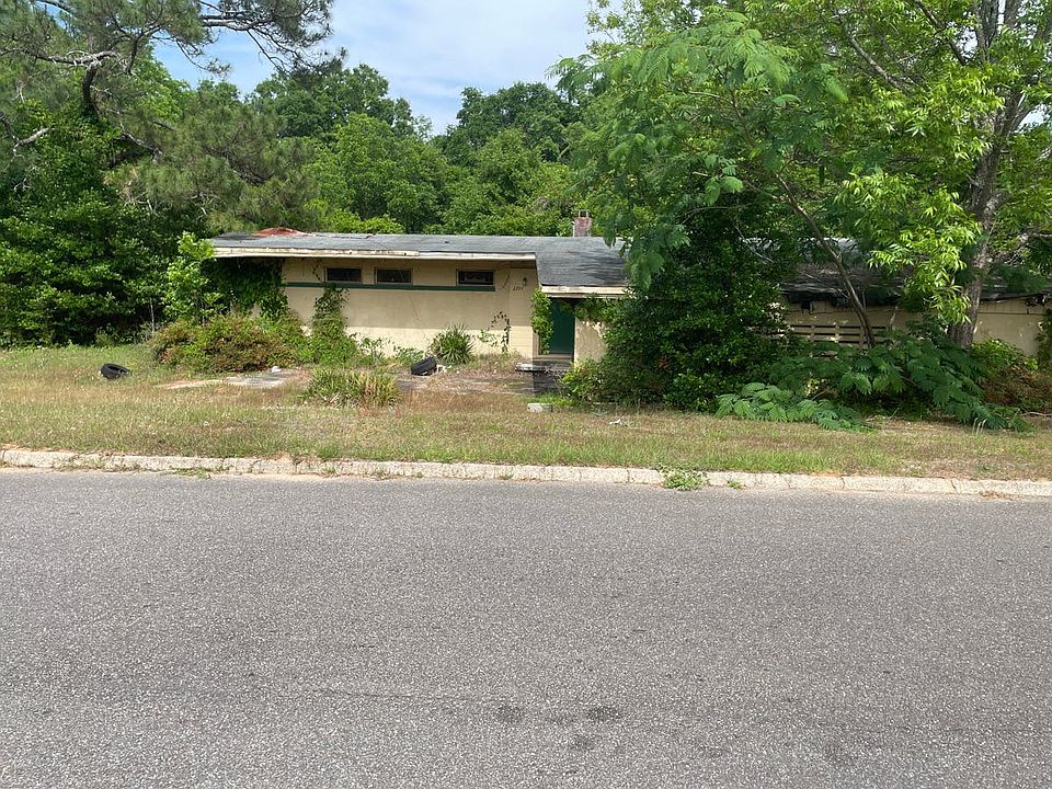 1st image of 2204 Deese Rd