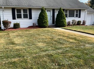 69 Rentell Rd, Hamden, CT 06514