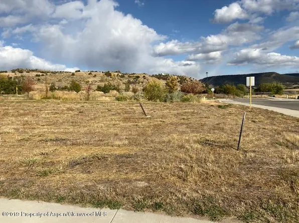 215 Sorrel Ct, Silt, CO 81652
