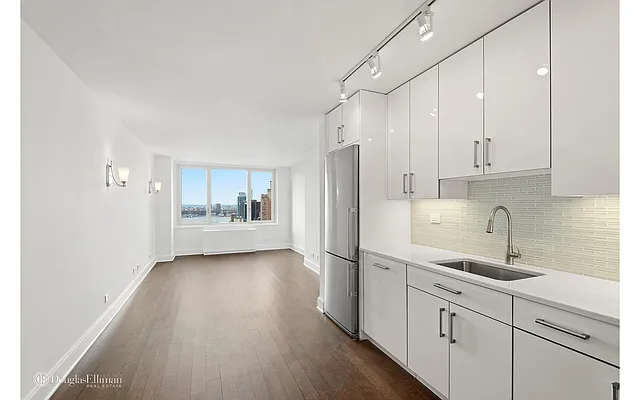 Rented by Douglas Elliman | media 29