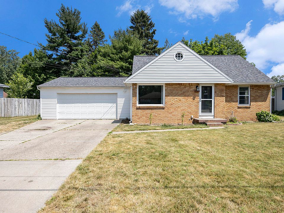1st image of 3842 Grape Ave NE