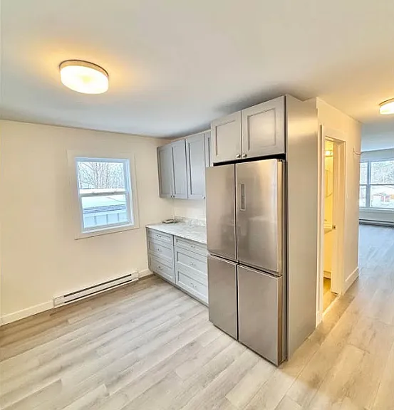 114 Clarence Ave — Photo 10