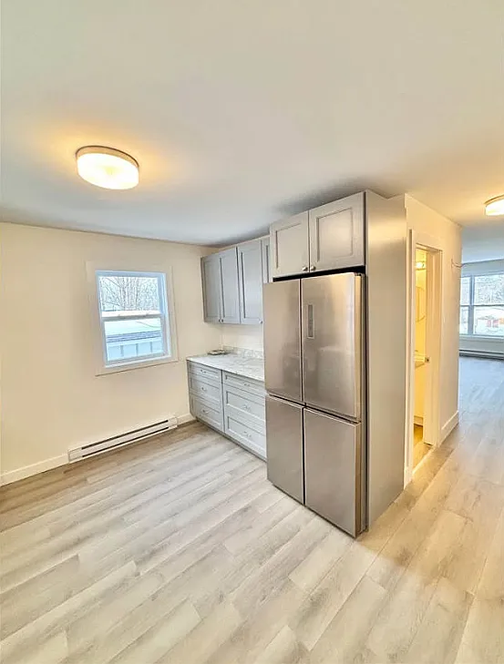 Building Photo - 114 Clarence Ave #B
