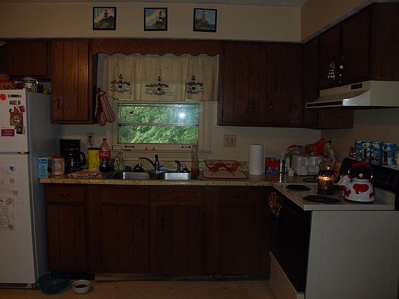 4th image of 656 Cottonwood Dr