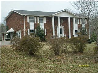 2nd image of 927 Center Grove Rd