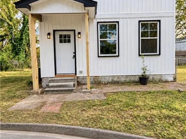 2119 Liverpool St, Portsmouth, VA 23704