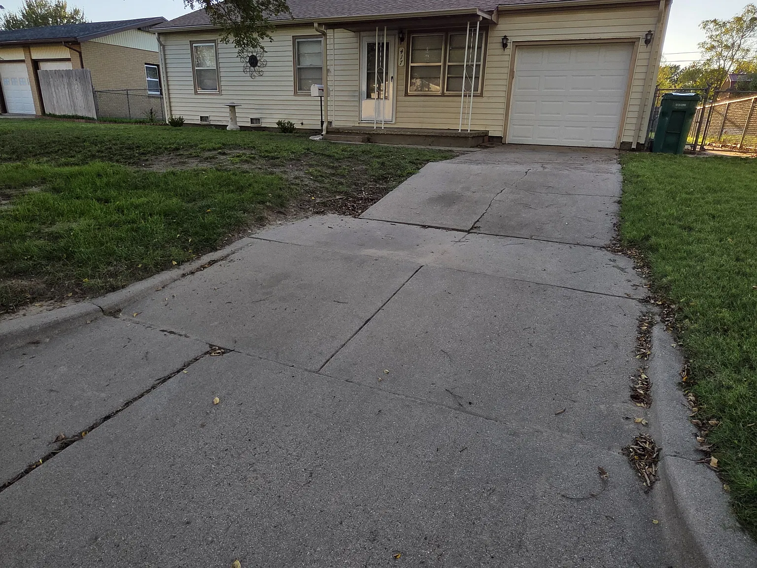 3 bed, 840 sqft, $1,400 — Photo 2