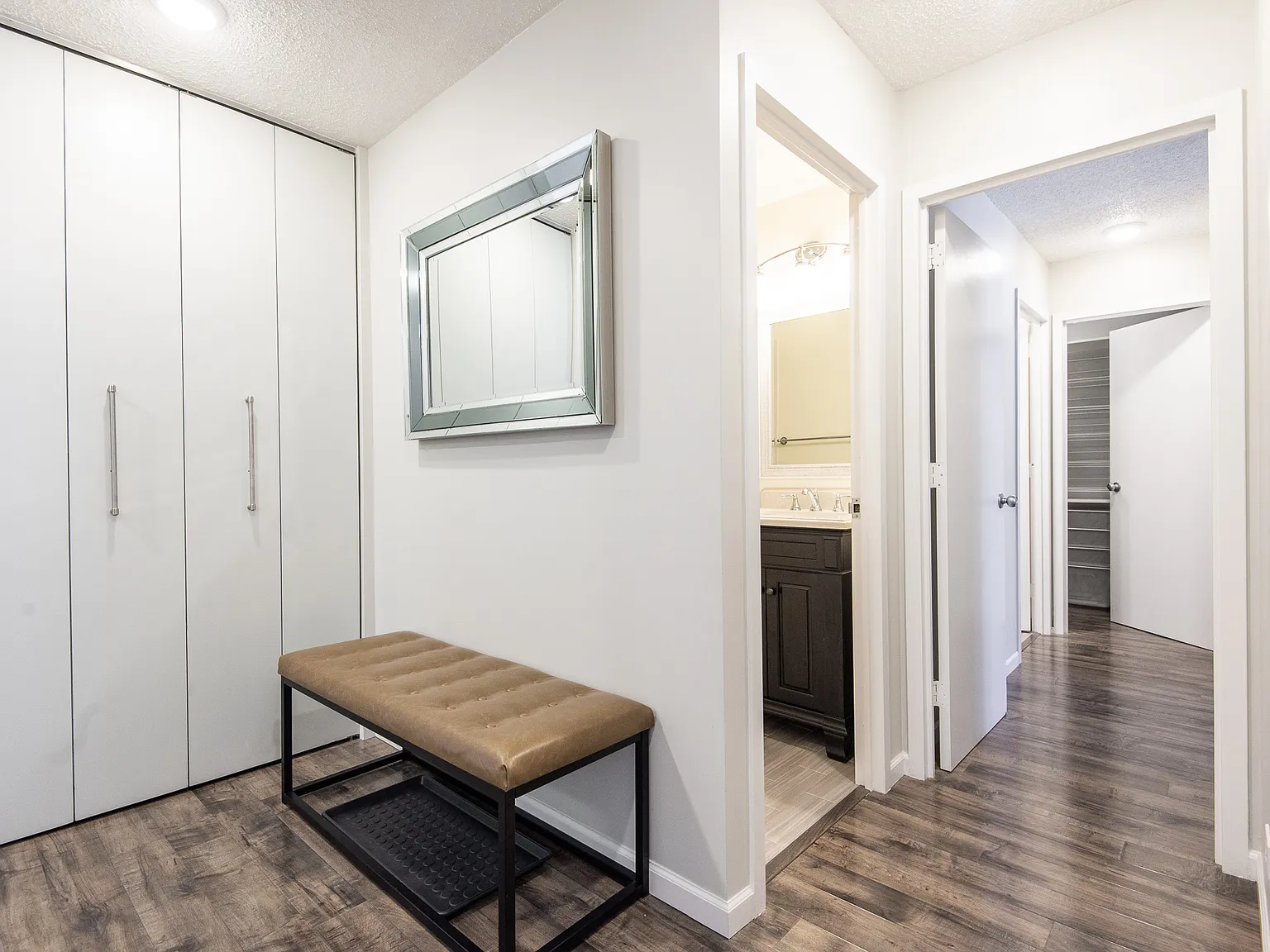 2 bed, 1100 sqft, $2,900 — Photo 4