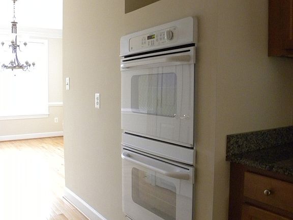 Kitchen w/ Double Oven