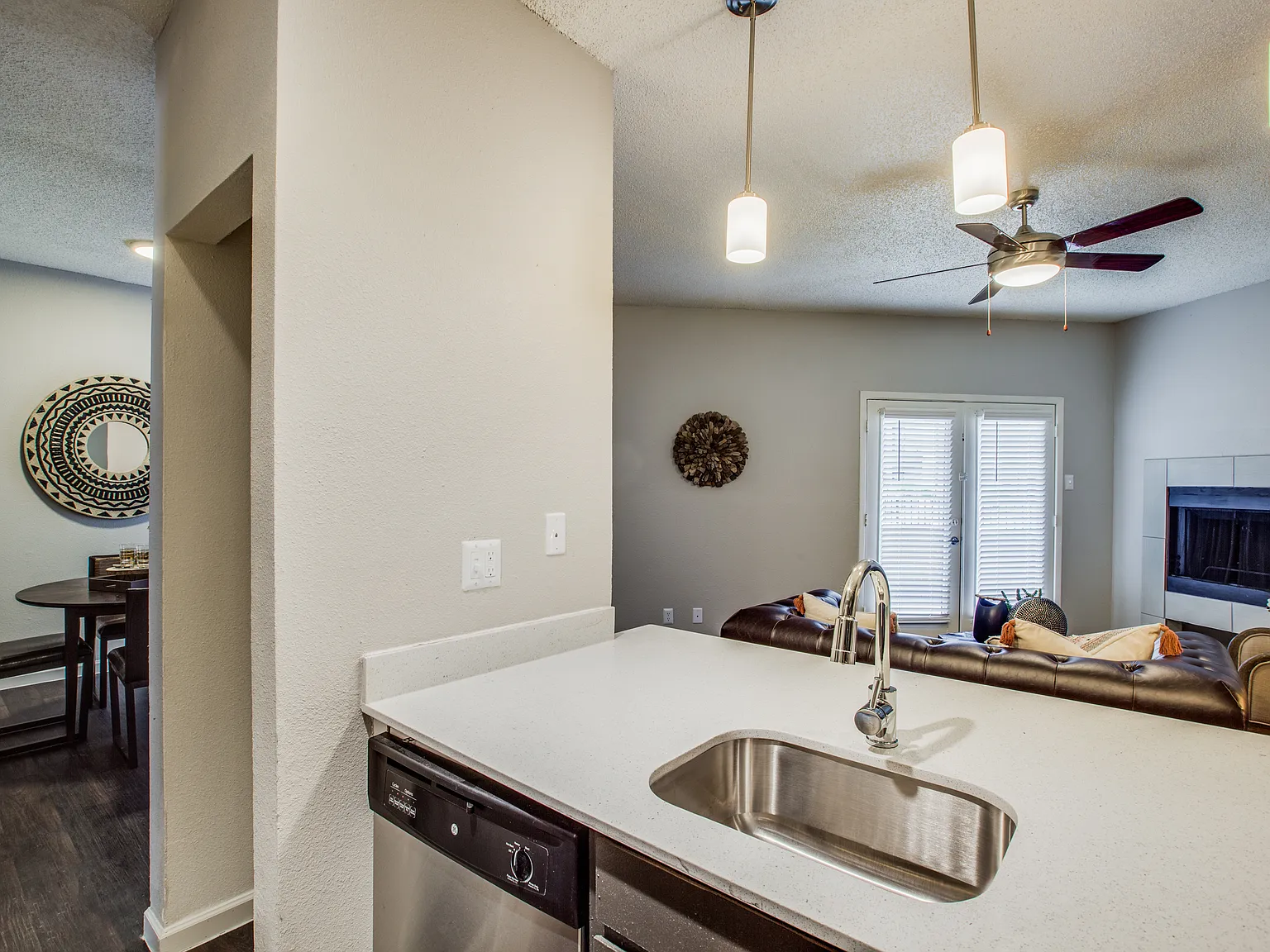 Felix Apartments — Photo 4