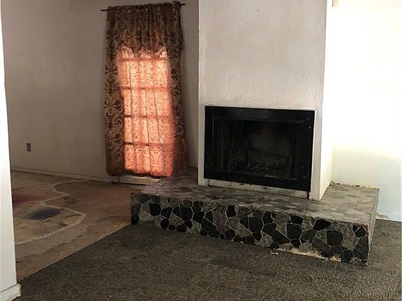 4th image of 1022 Montclair Dr