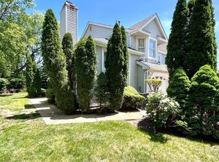 135 Magee Ct, East Brunswick, NJ 08816