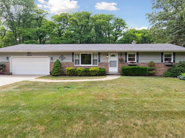 60320 County Road 657, Lawton, MI 49065