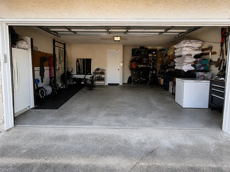 921 Bowling Green Trl — Photo 26