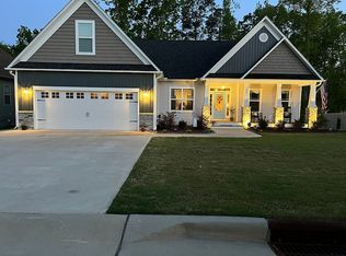 32 Diamond Hill Cir, Garner, NC 27529