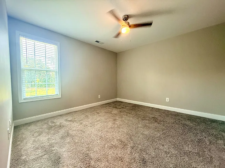 1752 Stackhouse Dr — Photo 15