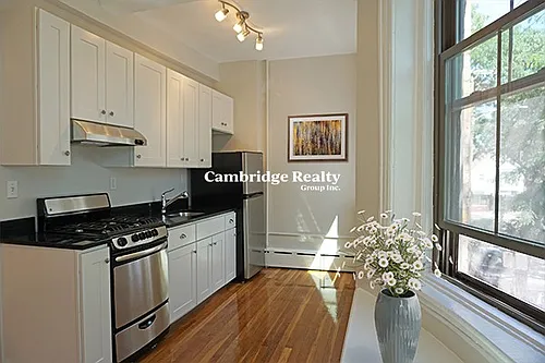 102 Willow St Photo 1