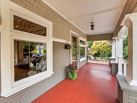 5th image of 3803 SE 41st Ave
