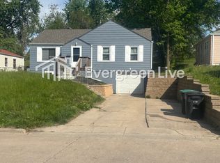 6713 N 35th St, Omaha, NE 68112