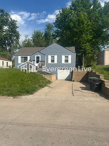 6713 N 35th St Photo 1