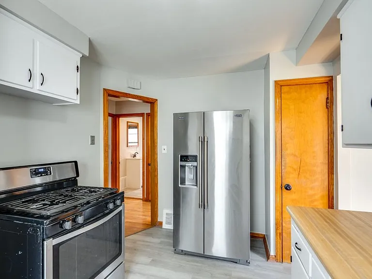 8514 Deerfield Dr — Photo 10