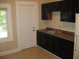 5th image of 3119 W 98th St