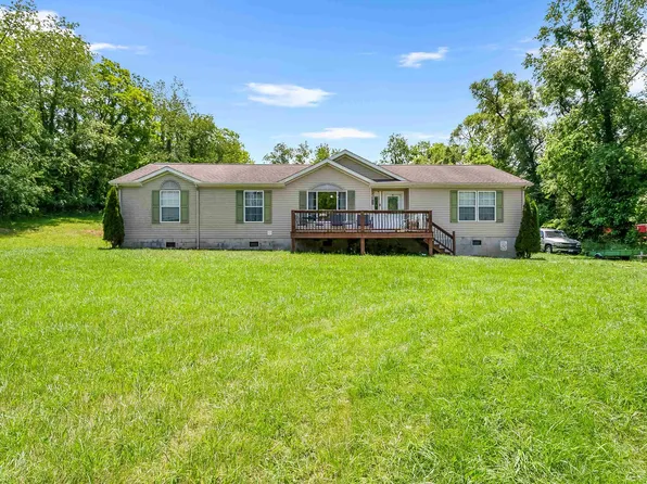 1277 Castleton Rd, Max Meadows, VA 24360