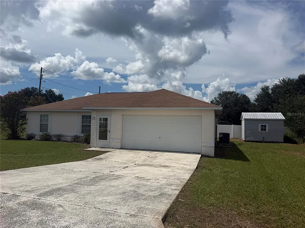 3 bed, 2.0 bath, 1320 sqft, $1,600 — Photo 1