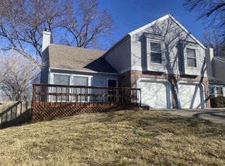 2520 SW 30th St, Topeka, KS 66611