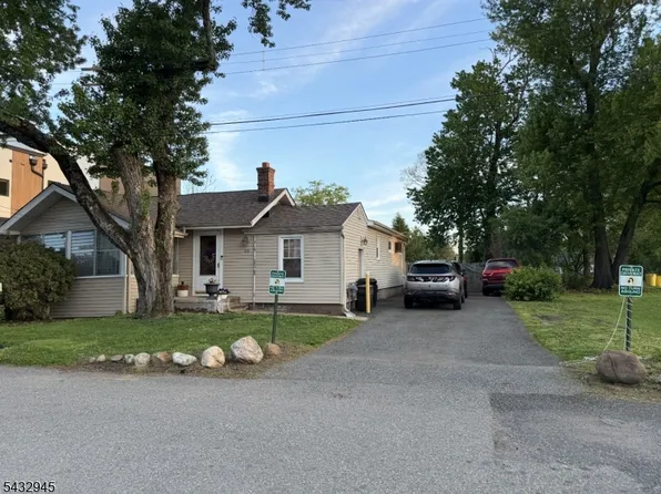 15 Volker Ln, Livingston Twp., NJ 07039