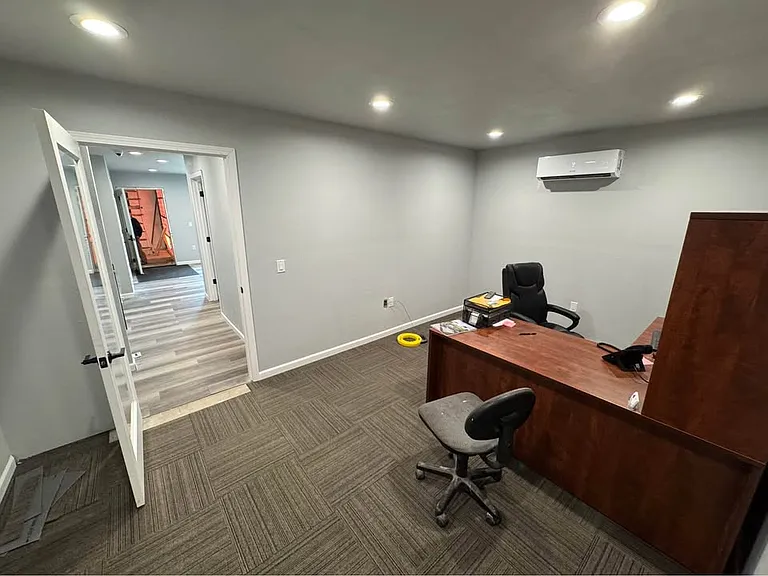 1227 Madison St — Photo 15