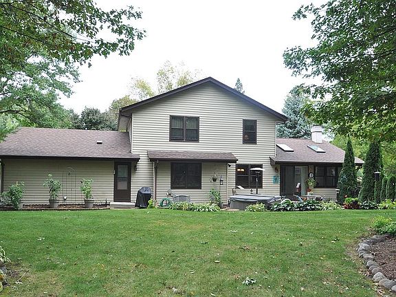 2nd image of 7923 W Beacon Hill Dr