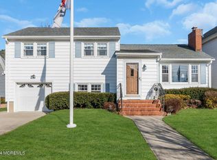 402 Salem Ave, Spring Lake, NJ 07762