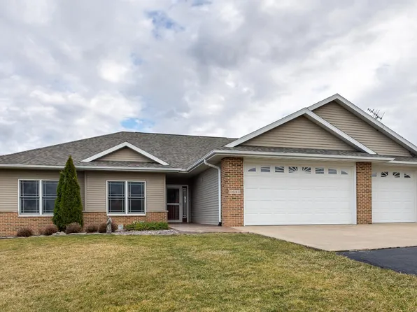 1640 275th St, Manchester, IA 52057