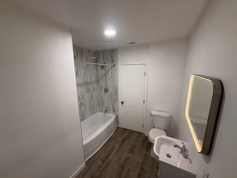 2 bed, 900 sqft, $2,800 — Photo 2