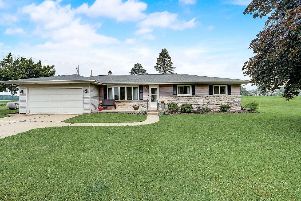 W1410 Gopher Hill ROAD, Ixonia, WI 53036 Zillow
