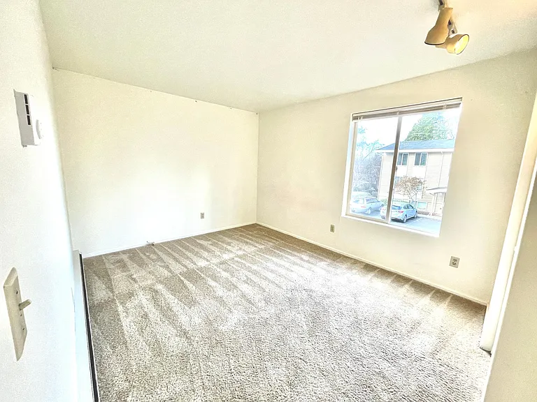 11008 NE 68th St #719 — Photo 6