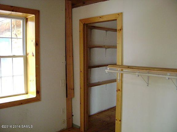 4th image of 48 Alexandria Ave