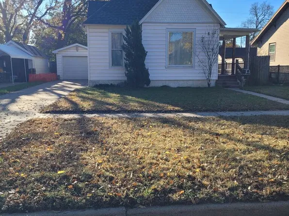1017 W 12th St, Grand Island, NE 68801