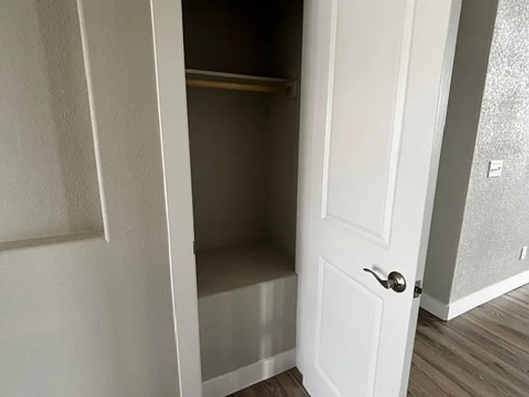 5505 Opal Dr — Photo 6