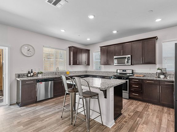 5th image of 27455 Cardinal Ct