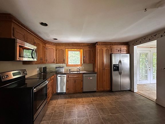 3rd image of 4 Windsor St