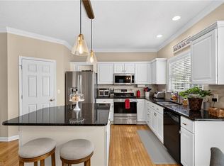 3674 Oak Chase Dr, High Point, NC 27265
